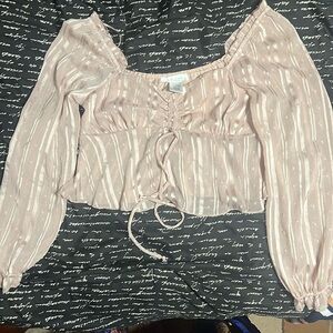 Kirious LA cropped peasant style top, small. NWT, a tan with sparkle